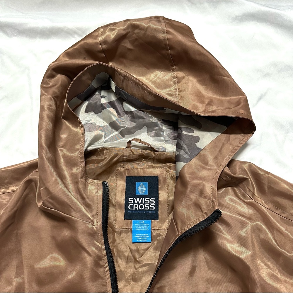 Swiss Cross Windbreaker Large. - Picture 2 of 7